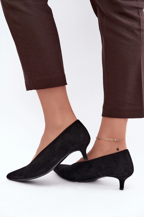 pol_pm_Zamszowe-Czolenka-Kitten-Heel-Czarne-Nuretta-44528_7