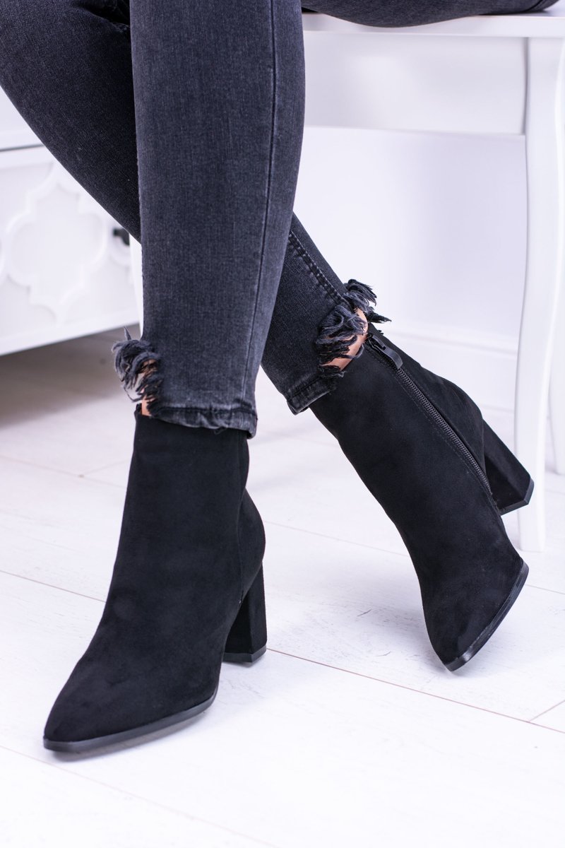Women's Black Boots On A Pole In A Spitz Amaltea | Cheap and ...