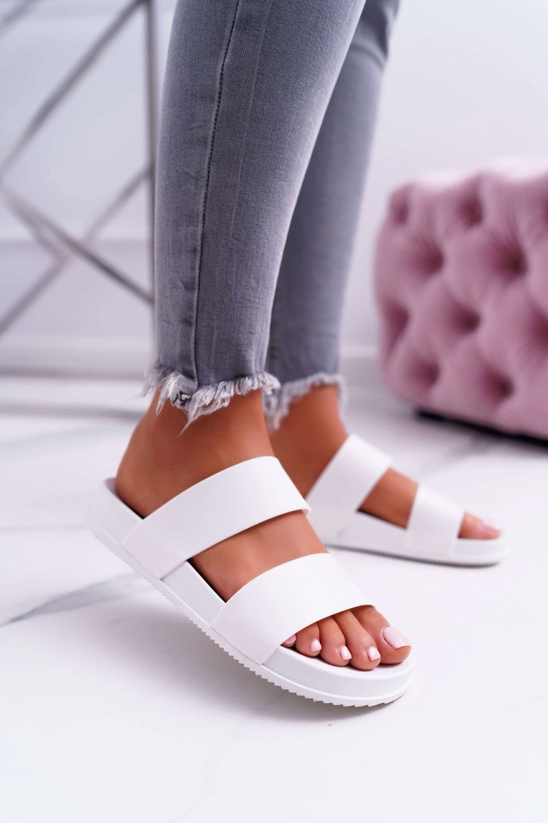 Women's Flip Flops White Viane Cheap and fashionable shoes at