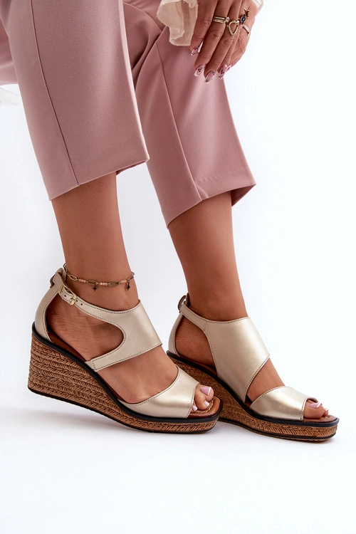 Sandały Damskie Skórzane Na Koturnie Maciejka 06657-25 Złote