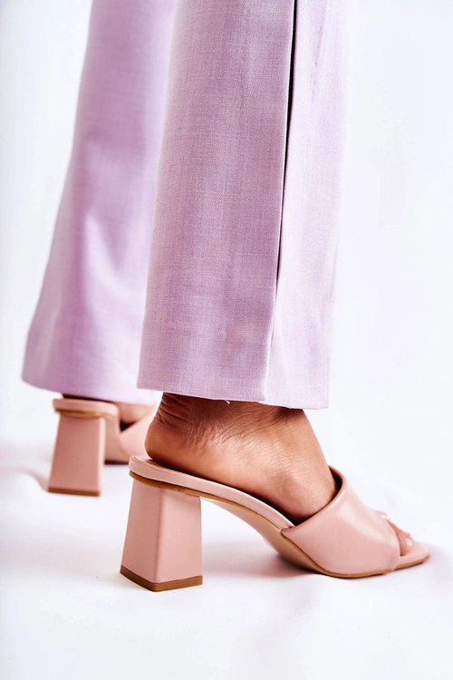 Skórzane Klasyczne Klapki Na Obcasie Nude Talena