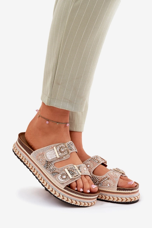 Klapki Ze Zdobieniem I Klamrami Na Platformie Złote Mellene