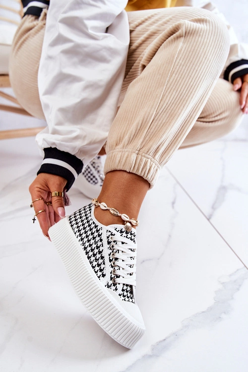 Niskie Trampki Na Platformie Biało-Czarne Mischa