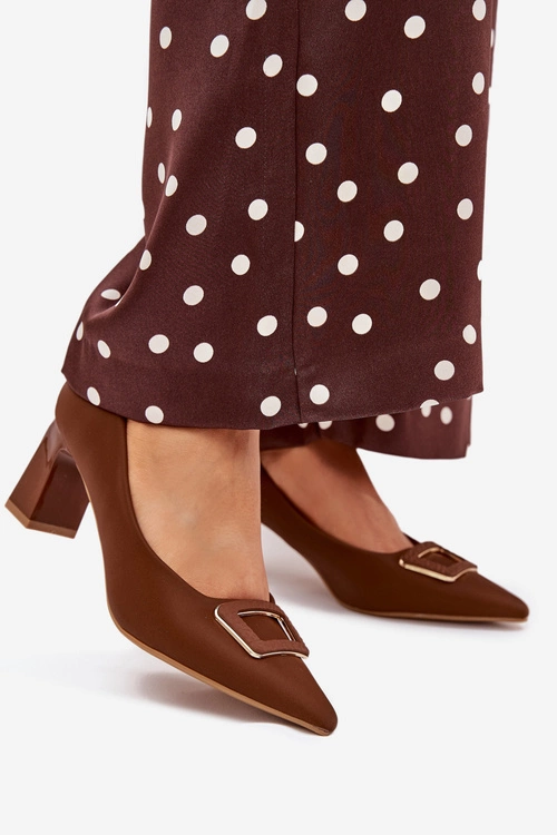 Czółenka Na Słupku Z Ozdobną Klamrą Brązowe Seriva