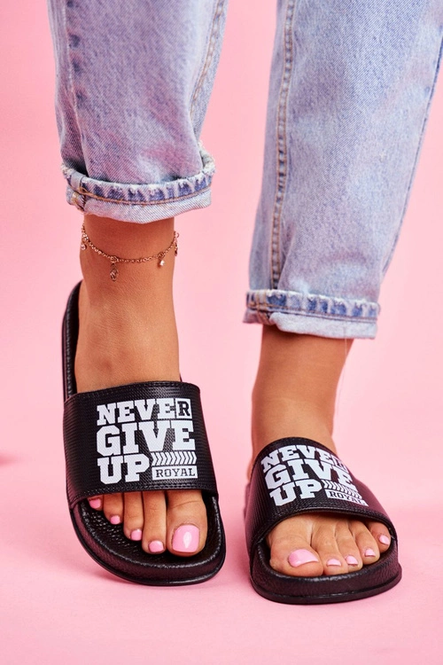 Damskie Klapki Never Give Up Czarno Białe