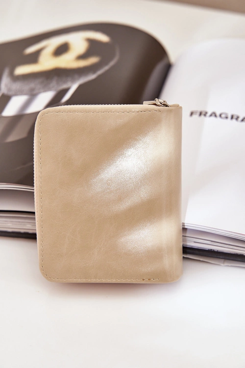 Lakierowany Damski Portfel Portmonetka Jasnobeżowy Yathika