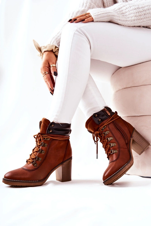 Botki Na Słupku Ocieplane Camel Charmmis