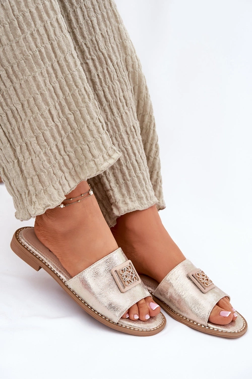 Damskie Klapki Na Płaskim Obcasie Z Ozdobą S.Barski KV51-089 Złote