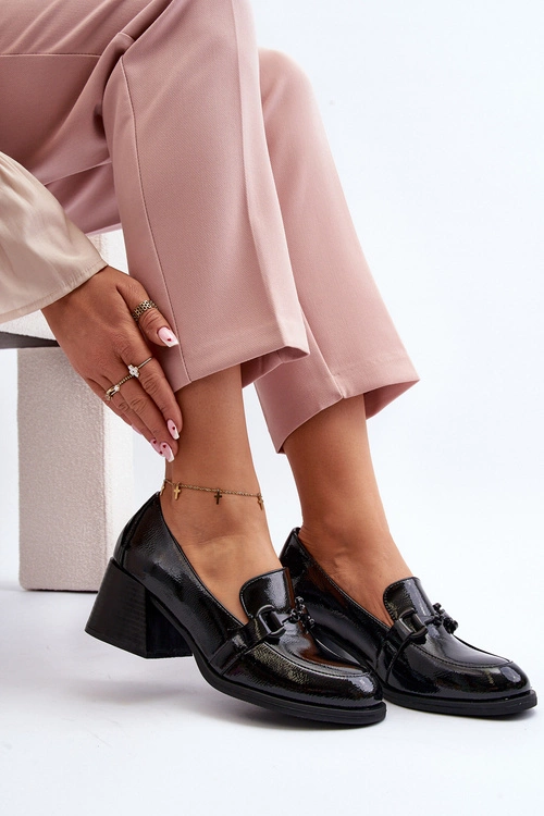 Lakierowane Półbuty Na Obcasie Czarne Nireva