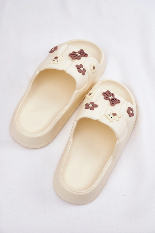 Piankowe Klapki Z Przypinkami Ecru Redienna