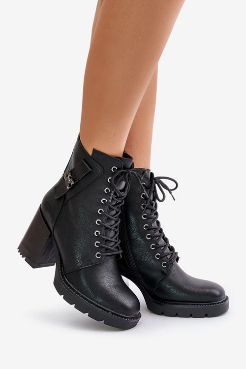 Ocieplane Botki Na Słupku Ze Złotym Detalem Czarne Ivarisse