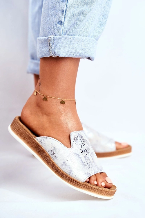 Eleganckie Skórzane Klapki Wzór Zwierzęcy Białe Nicole 2495