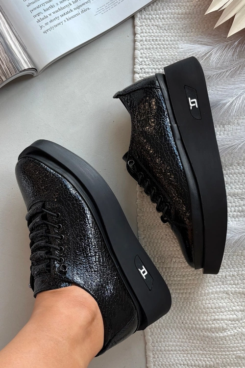 Skórzane Lakierowane Półbuty Damskie Na Platformie Artiker 57C2041 Czarne