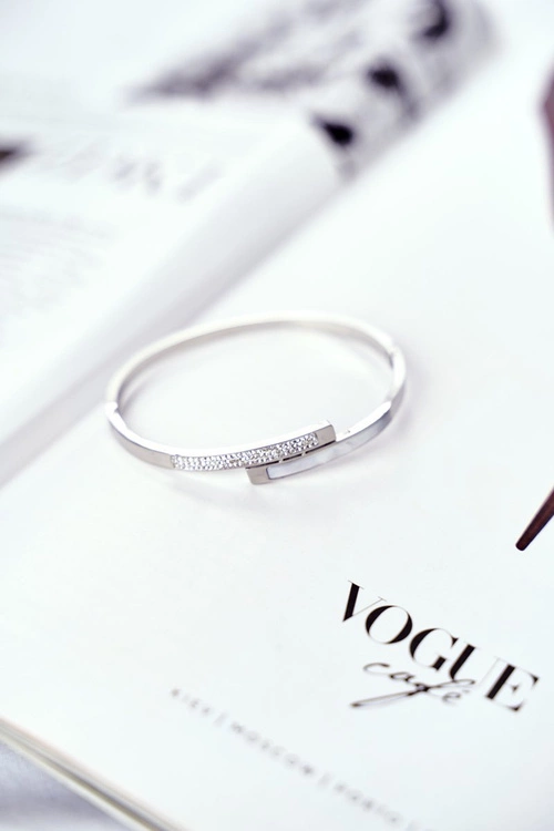 Damska Bransoleta Stalowa Z Cyrkoniami Srebrna Sekvana