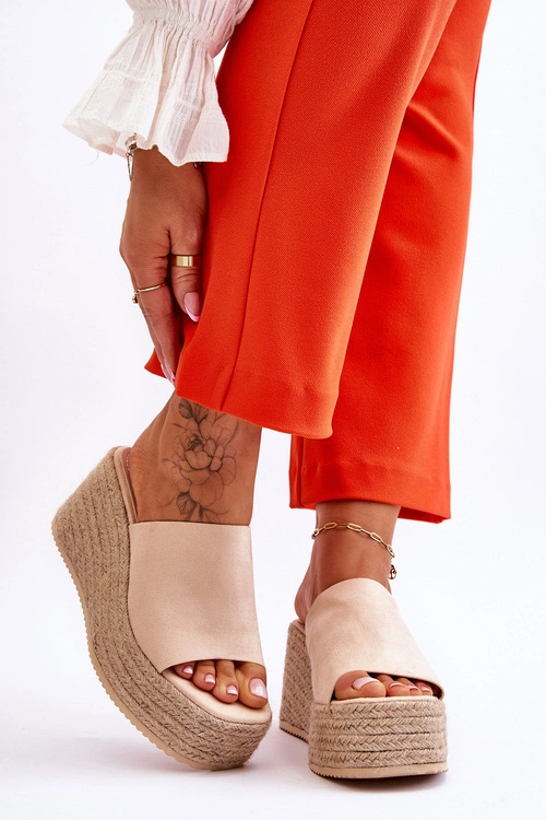 Damskie Klapki Na Koturnie I Platformie Beżowe Ysabel