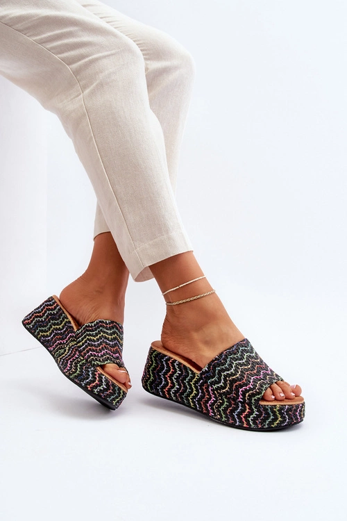 Damskie Klapki Na Koturnie Czarne Vanarila