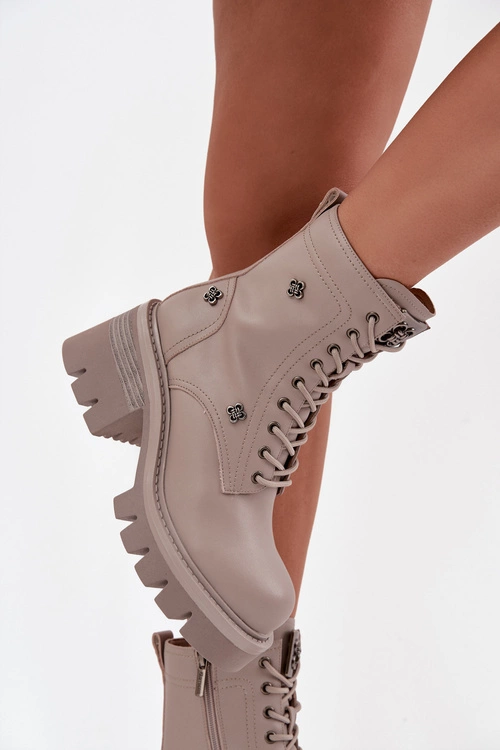 Skórzane Botki Workery Damskie Na Klocku Z Przypinkami Artiker 57C0181 Beżowe