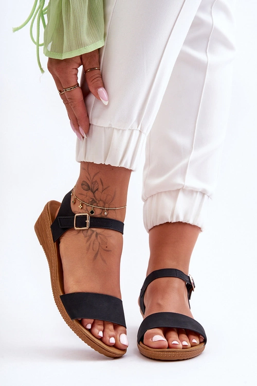 Klasyczne Sandały Na Niskim Koturnie Czarne Arya