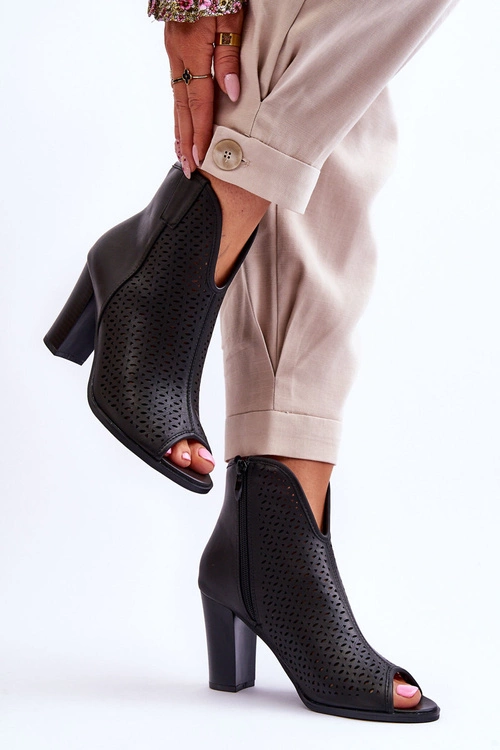 Ażurowe Skórzane Botki Na Słupku Czarne Florina