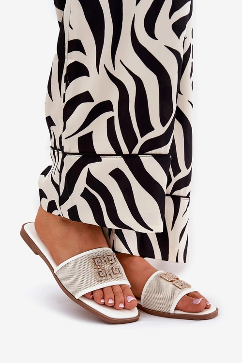 Eleganckie Klapki Damskie Z Ozdobą Na Płaskim Obcasie Białe Lovehia