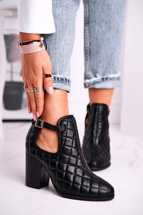 Botki Damskie Na Słupku Pikowane Z Wycięciami Czarne Dreams