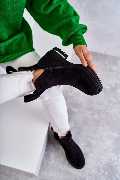 Zamszowe Botki Z Wycięciami Czarne Elvera