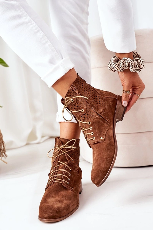 Zamszowe Botki Z Ażurowym Wzorem Brązowe Josie