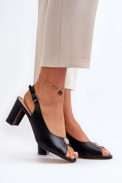 Eleganckie Sandały Na Słupku Z Ozdobą Czarne Trasea