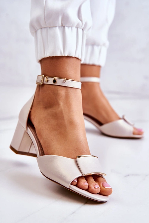 Skórzane Sandały Z Ozdobą Beżowe Floren