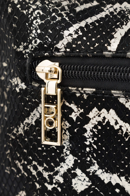 Klasyczna Torebka Listonoszka Wężowy Wzór NOBO N1340-CM23 Czarno-Złota