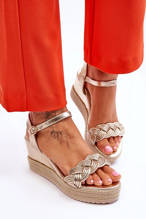 Klasyczne Skórzane Sandały Na Koturnie Złote Denisse