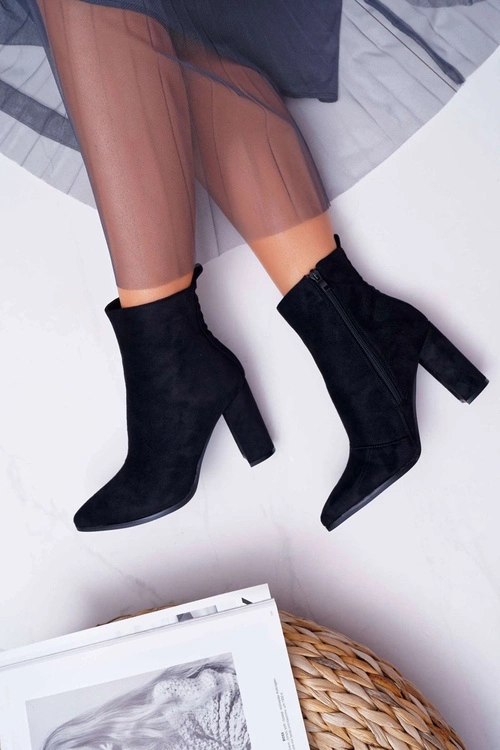 Botki Damskie Na Słupku Suwak W Szpic Zamszowe Czarne Ferol