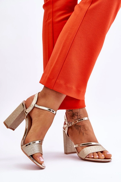 Błyszczące Sandały Na Obcasie Złote Alicia