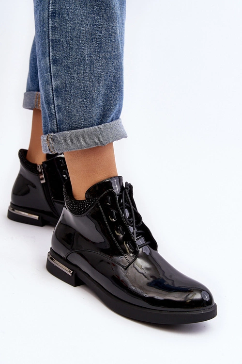 Damskie Półbuty Lakierowane Na Płaskim Obcasie Lu Boo Czarne