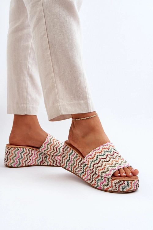 Damskie Klapki Na Koturnie Białe Vanarila