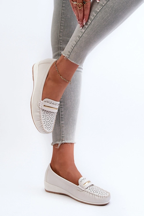 Mokasyny Damskie Z Ażurowym Wzorem Eko Skóry Zgaszona Białe Nassnema