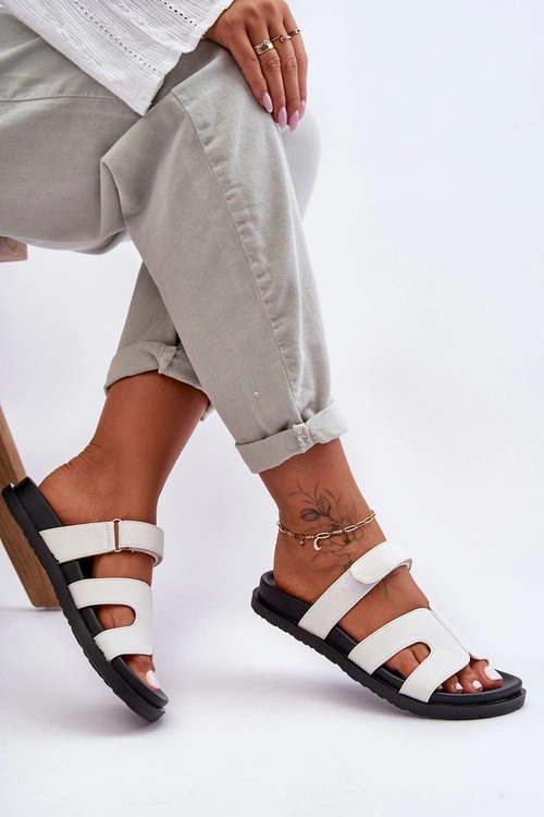 Skórzane Klasyczne Klapki Damskie Na Rzep Białe Amedon