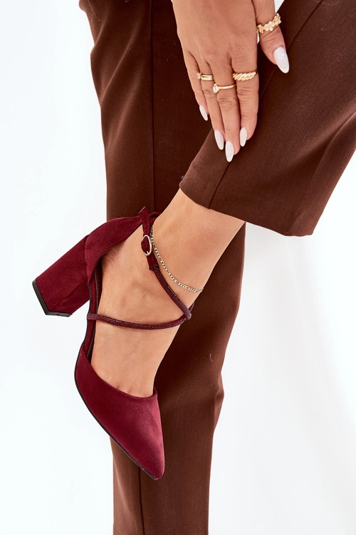 Czółenka Ze Szpiczastymi Noskami I Zdobionymi Paseczkami Na Słupku Bordowe Verithas