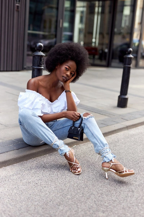 Wiązane Sandały Na Szpilce Z Kwadratowym Noskiem Złote Runway