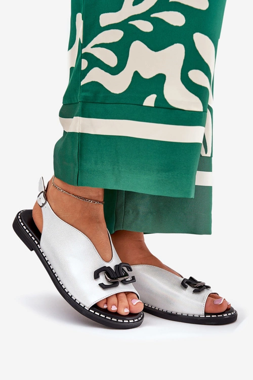 Sandały Na Płaskim Obcasie Z Ozdobą Eko Skóra Srebrne Tillireta