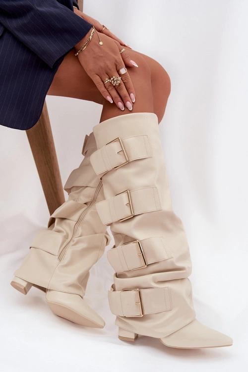 Kozaki Damskie Na Słupku Z Wywiniętą Cholewką I Złotymi Klamrami Jasnobeżowe Isavelle