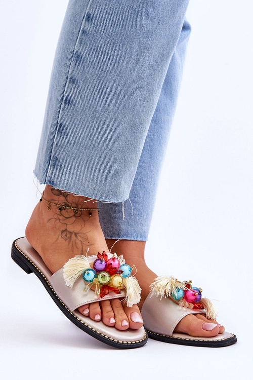 Klapki Z Ozdobnymi Koralikami S.Barski KV-2775-47 Nude