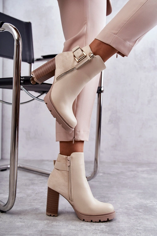 Skórzane Botki Na Obcasie Z Ozdobnym Zamkiem Beżowe Rosita