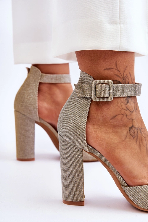 Błyszczące Czółenka Na Wyższym Słupku Złote True Love