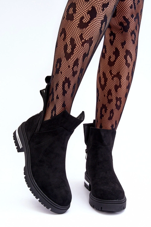 Zamszowe Botki Na Płaskim Obcasie Z Wycięciami Czarne Lamedella