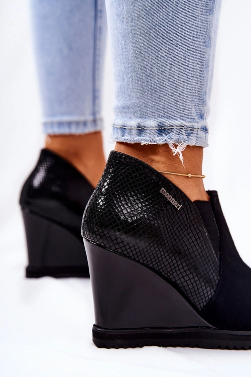 Botki Na Koturnie Zwierzęcy Wzór Monnari 0990-020 Czarne