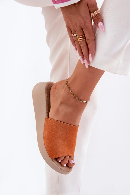 Zamszowe Klapki Damskie Na Koturnie Panto Fino RR267039 Pomarańczowe