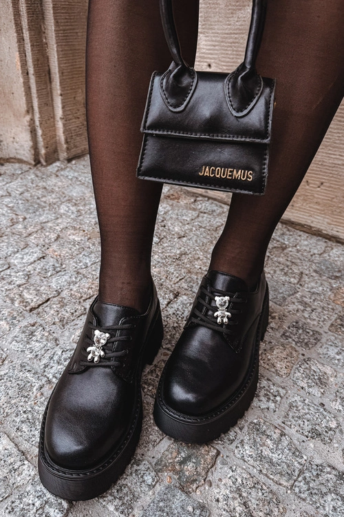 Półbuty Damskie Z Przypinką Eko Skórzane Czarne Laurea