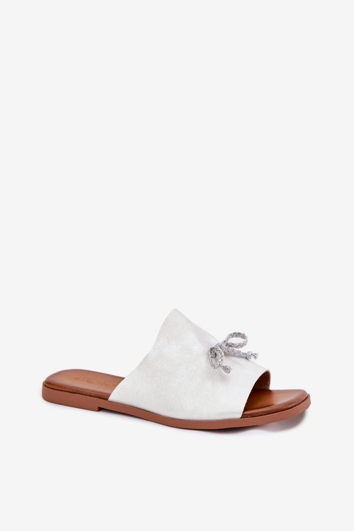 Klapki Damskie Na Płaskim Obcasie Z Ozdobnym Wiązaniem Srebrne Norela