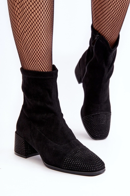 Botki Damskie Na Niskim Obcasie Ze Zdobieniem Czarne Vissias